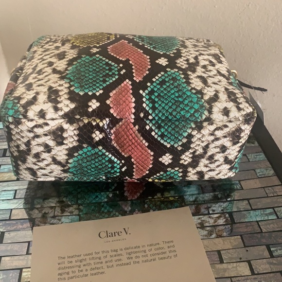 CLARA V. MIDI Sac Pastel Painted snake Crossbody bag - Picture 8 of 11